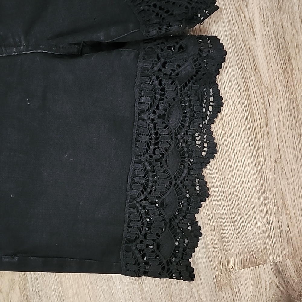 SEVEN7 Weekend Shorts w/Lace Trim - Picture 3 of 5